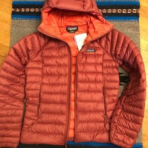 Brand new with tags Patagonia down hoody puffer